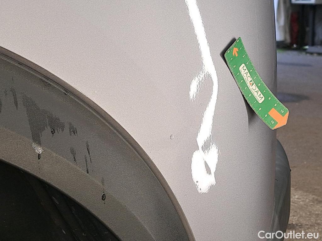  Peugeot  2008 PEUGEOT  / 2019 / 5P / Crossover BLUEHDI 110 S&S ALLURE BUSINESS #4