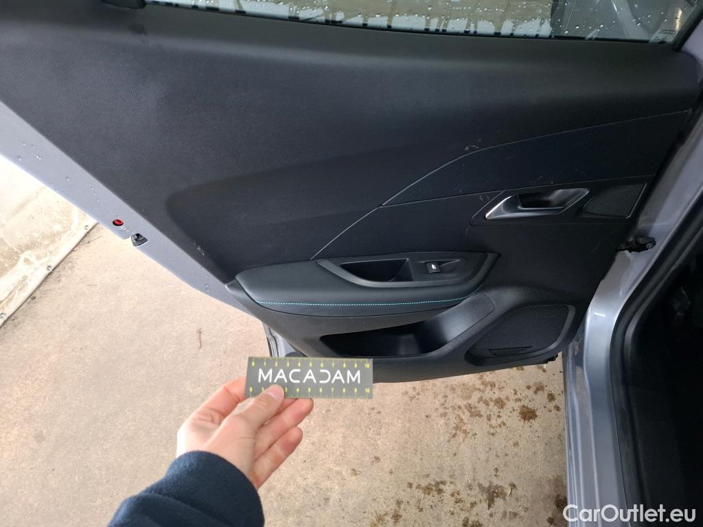  Peugeot  2008  Allure Pack 1.5 HDi 130CV BVA8 E6d #9