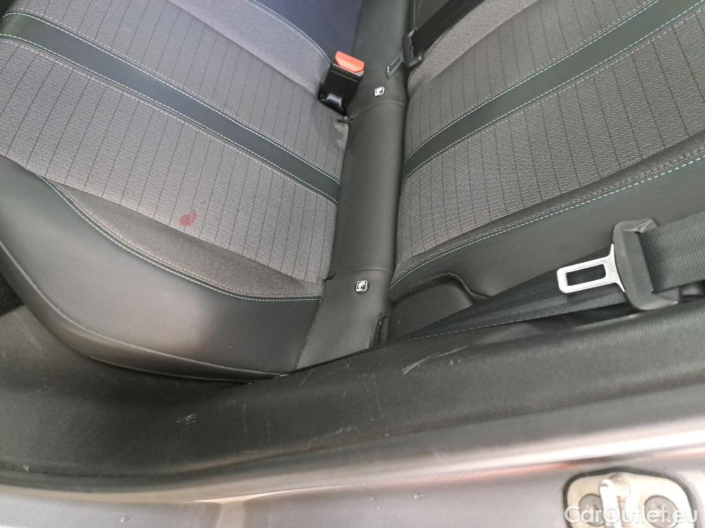  Peugeot  2008 PEUGEOT  / 2019 / 5P / Crossover BLUEHDI 110 S&S ALLURE BUSINESS #29