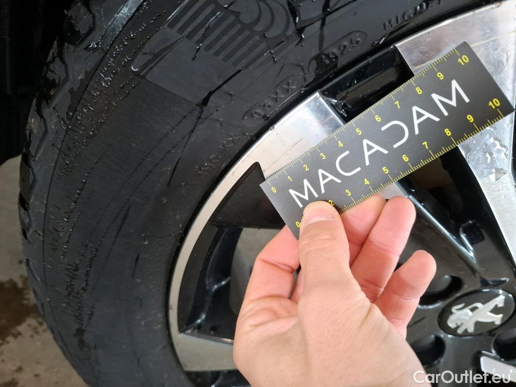  Peugeot  2008  Allure Pack 1.5 HDi 130CV BVA8 E6d #8