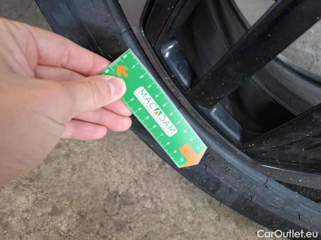  Citroen  C4  Berline Shine 1.2 PureTech 130CV BVA8 E6d #17