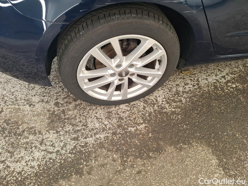  Audi  A3 AUDI  Sportback / 2016 / 5P / Berline 30 TFSI S TRONIC BUSINESS LINE #37