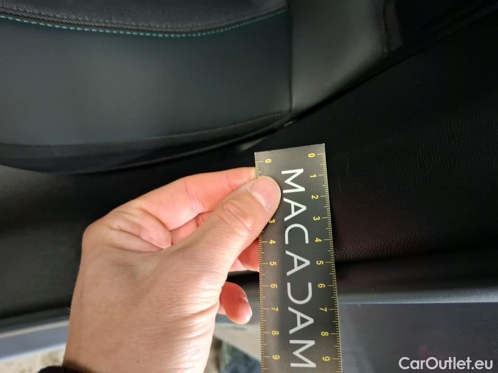  Peugeot  2008  Allure Pack 1.5 HDi 130CV BVA8 E6d #27