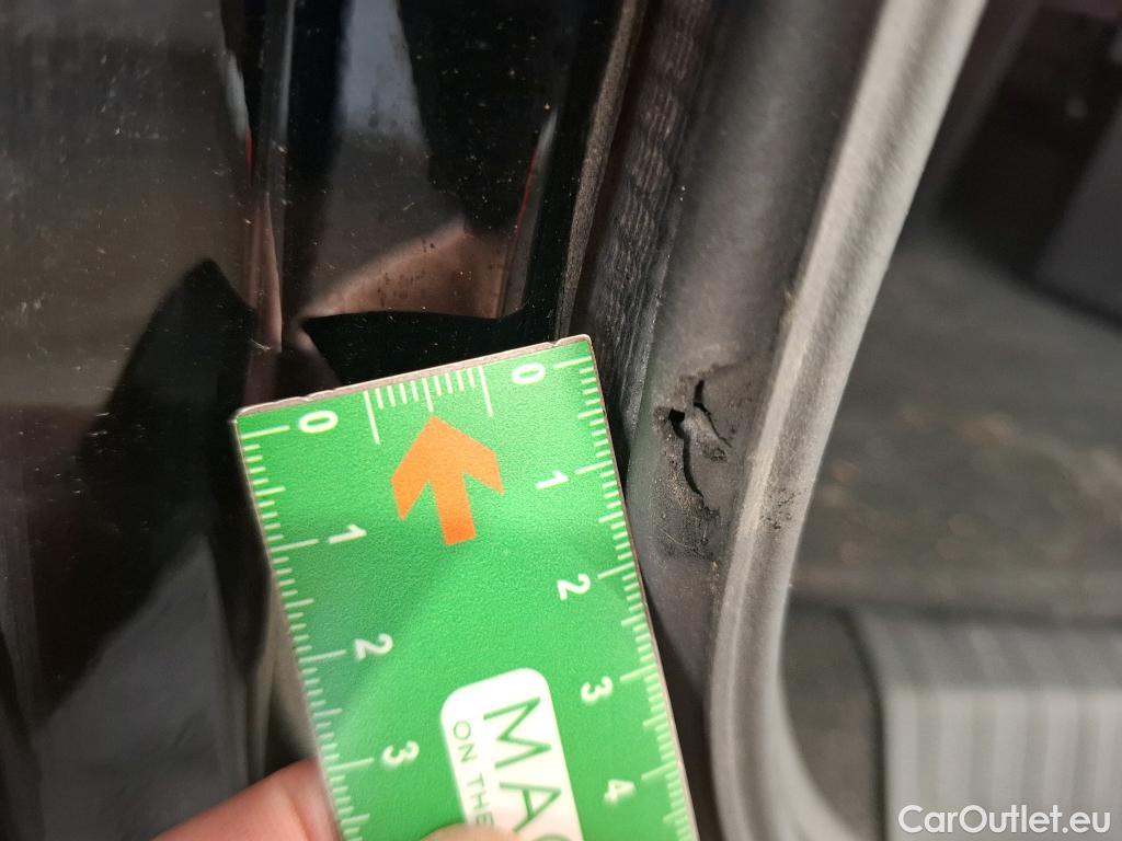  Citroen  C4  Berline Shine 1.5 BlueHDI 130CV BVA8 6E #8