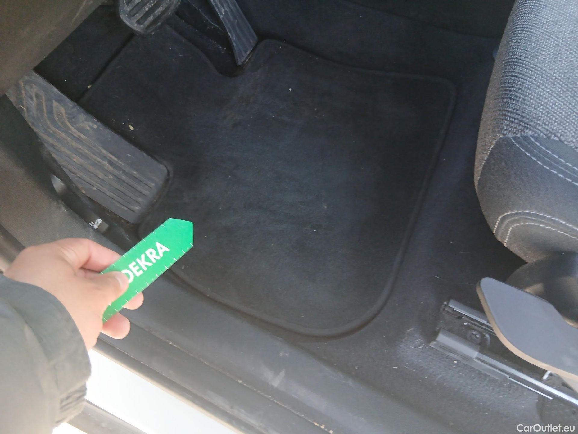  Bmw  X1 BMW  / 2022 / 5P / todoterreno sDrive18d #2