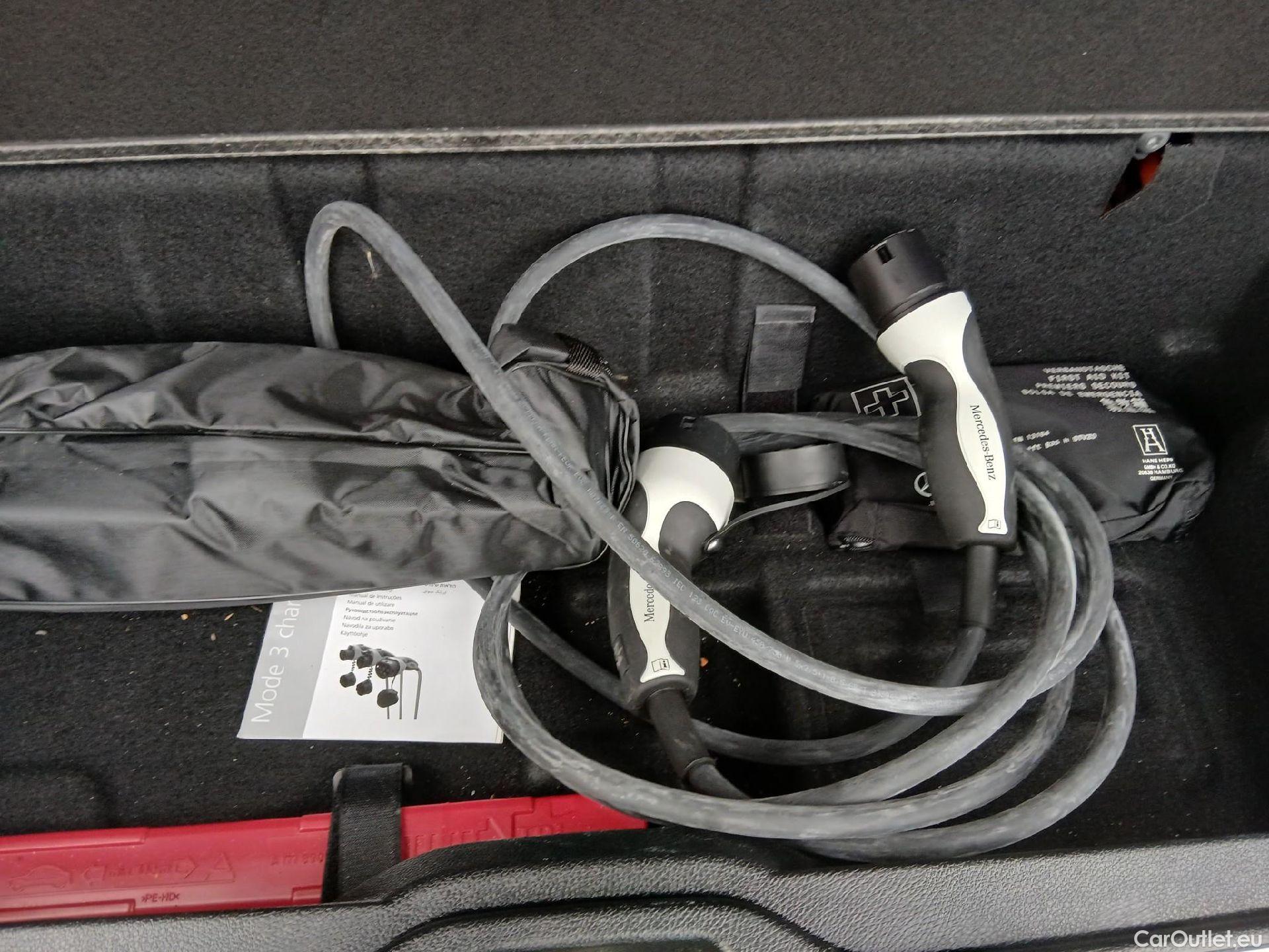  Mercedes  G-Klasee MERCEDES-BENZ Clase GLC / 2019 / 5P / todoterreno GLC 300 de 4MATIC #4