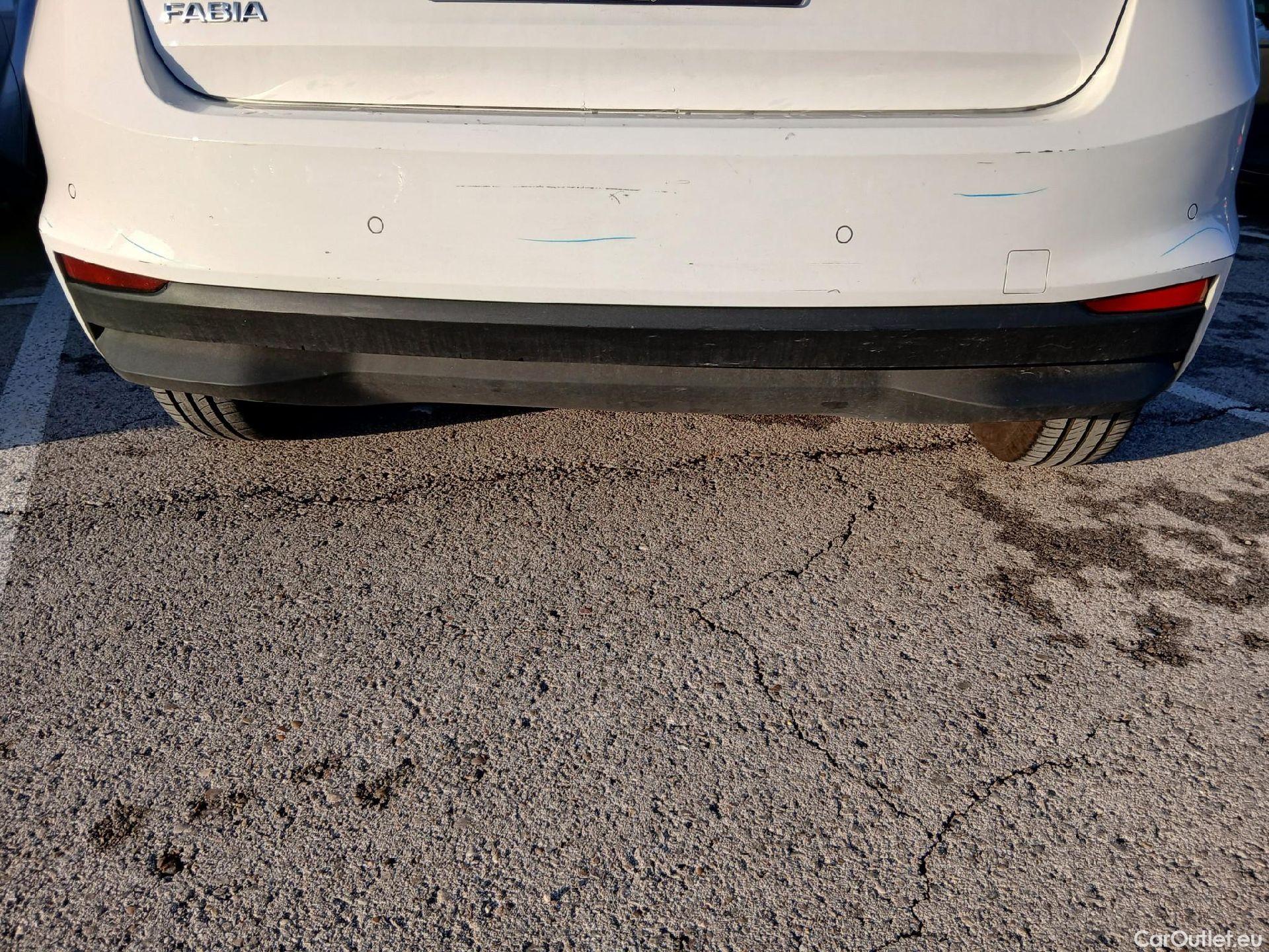  Skoda  Fabia  Essence 1.0 TSI 95CV MT5 6E #9