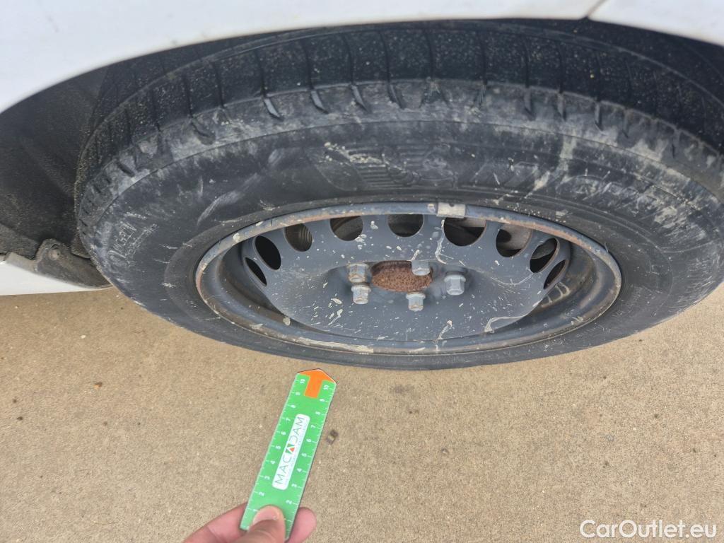  Renault  Zoe RENAULT  / 2019 / 5P / berlina con portón Life 80 kW R110 Bateria 40kWh #10