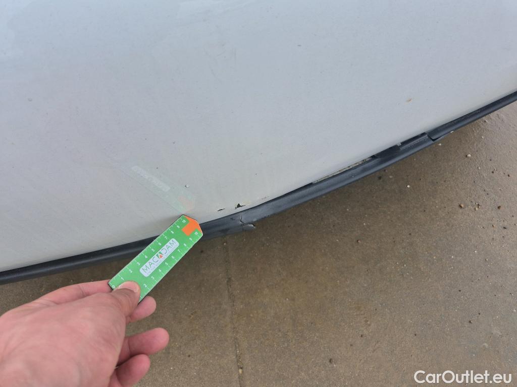  Renault  Zoe RENAULT  / 2019 / 5P / berlina con portón Life 80 kW R110 Bateria 40kWh #8