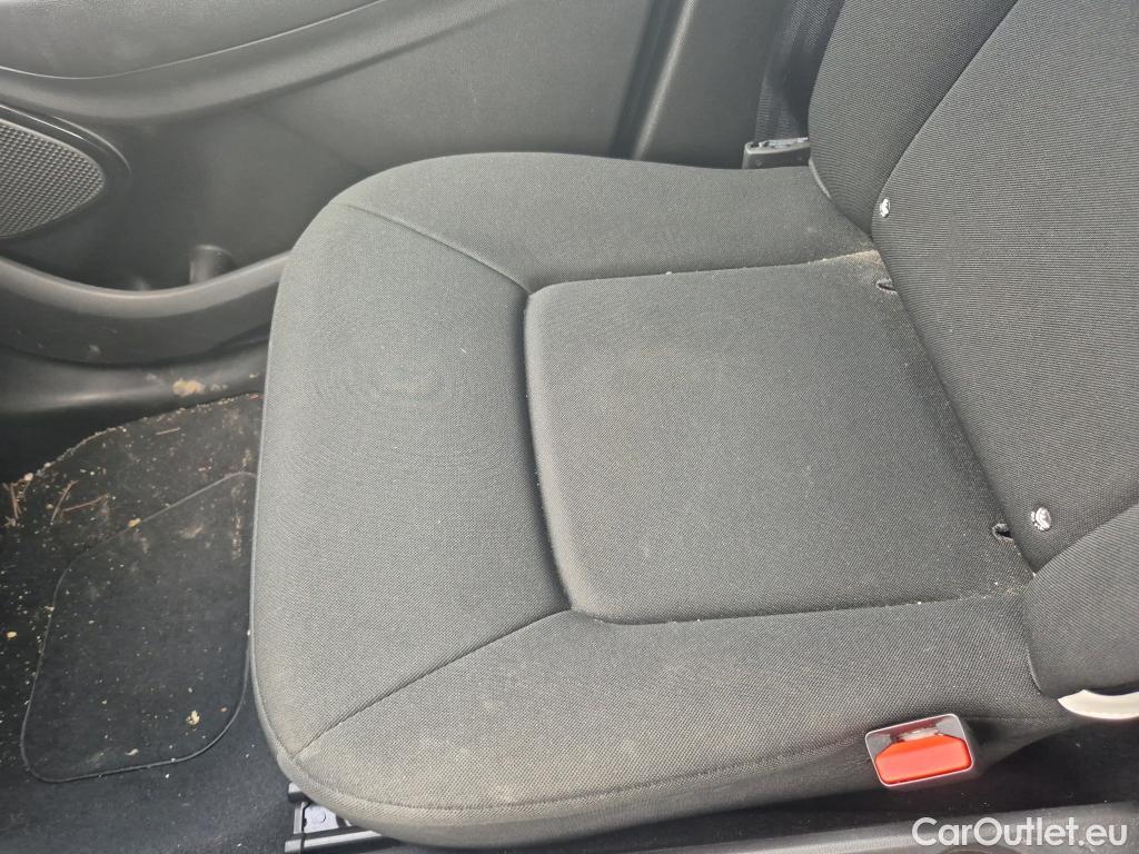  Renault  Zoe RENAULT  / 2019 / 5P / berlina con portón Life 80 kW R110 Bateria 40kWh #17