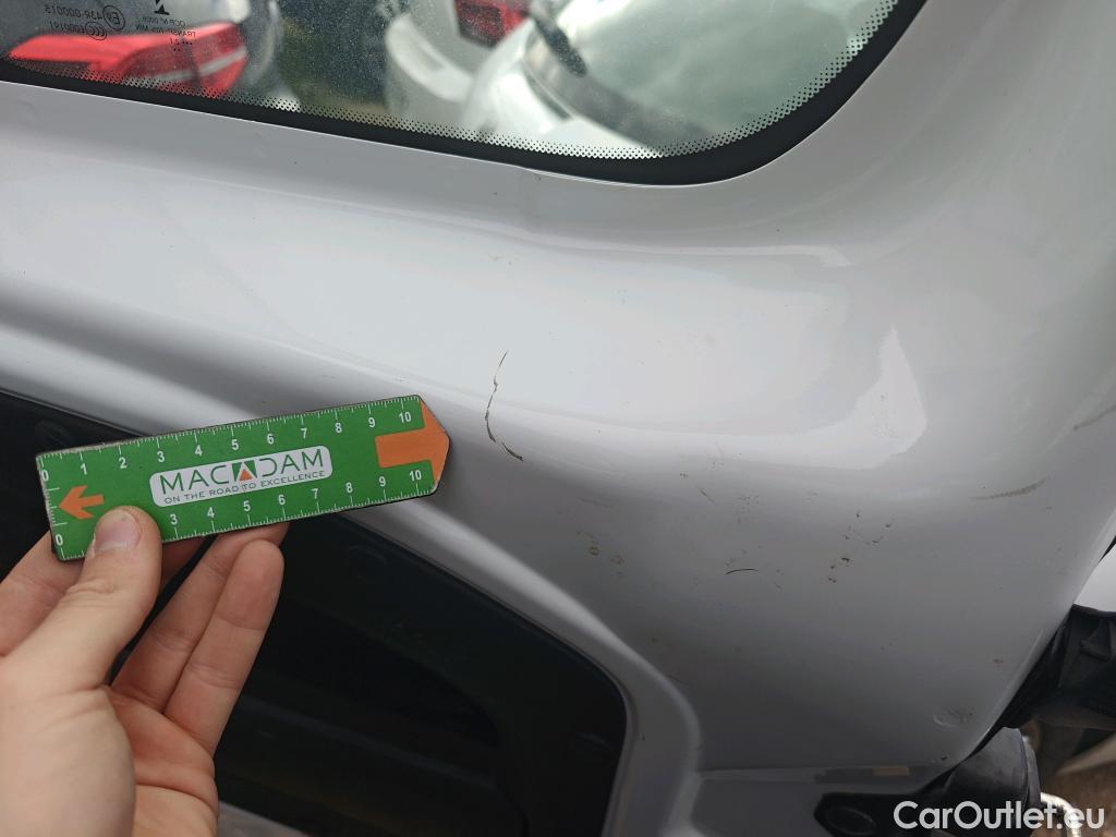  Citroen  Berlingo CITROEN  / 2018 / 5P / combi Talla M BlueHDi 100 S&S LIVE PACK (IND) #28