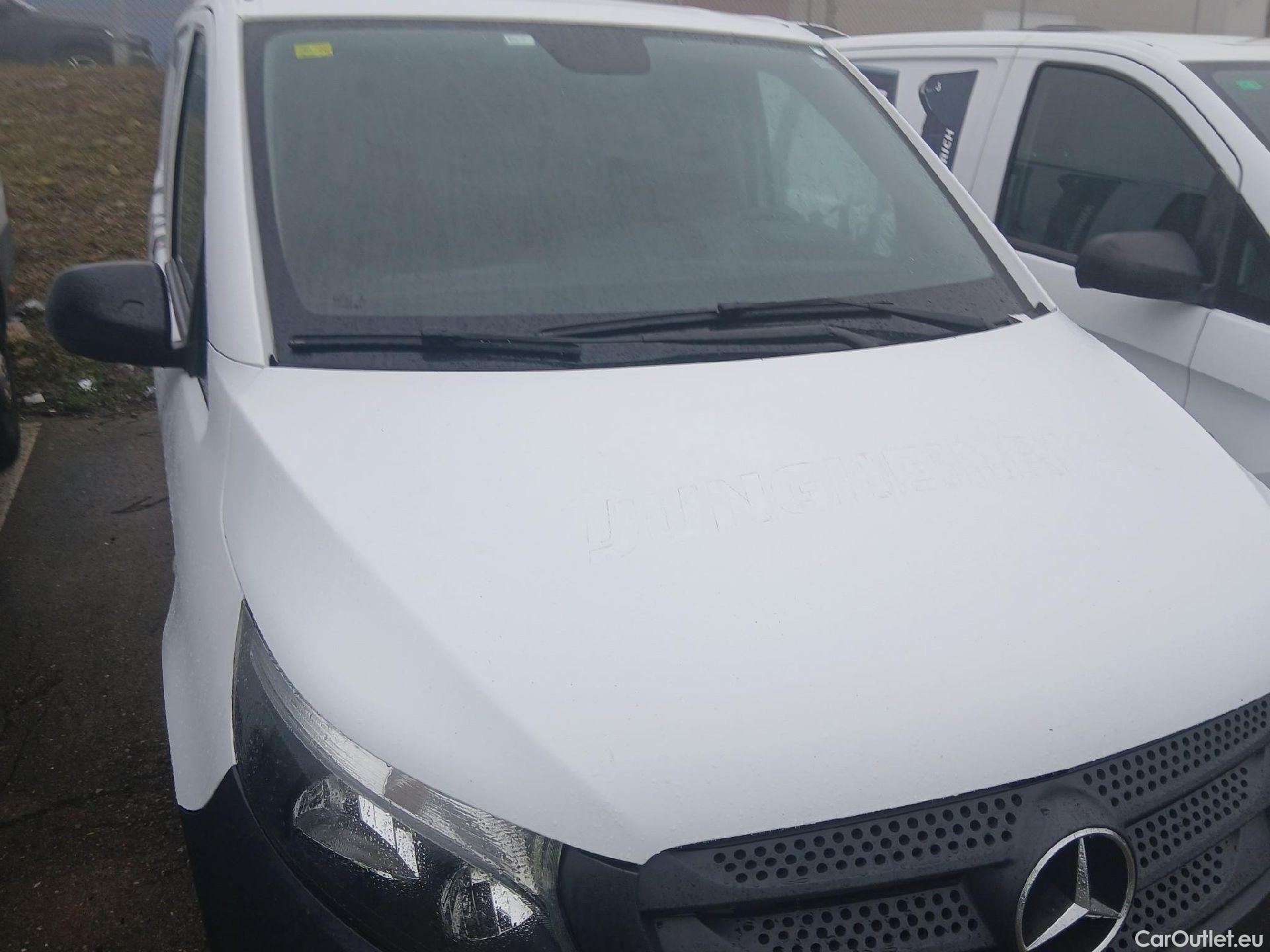  Mercedes  Vito MERCEDES-BENZ  / 2014 / 4P / furgón 114 CDI Larga #3