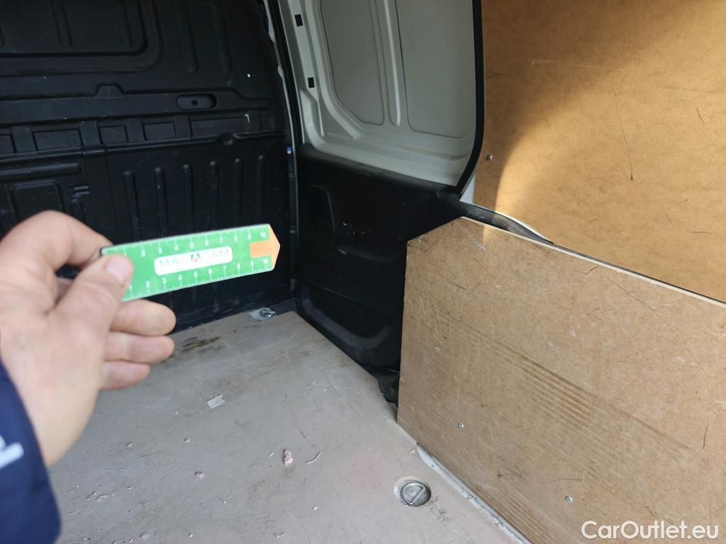  Opel  Combo OPEL  / 2018 / 3P / furgón derivado de turismo 1.6 TD S/S 74kW (100CV) Express L H1 650 #27