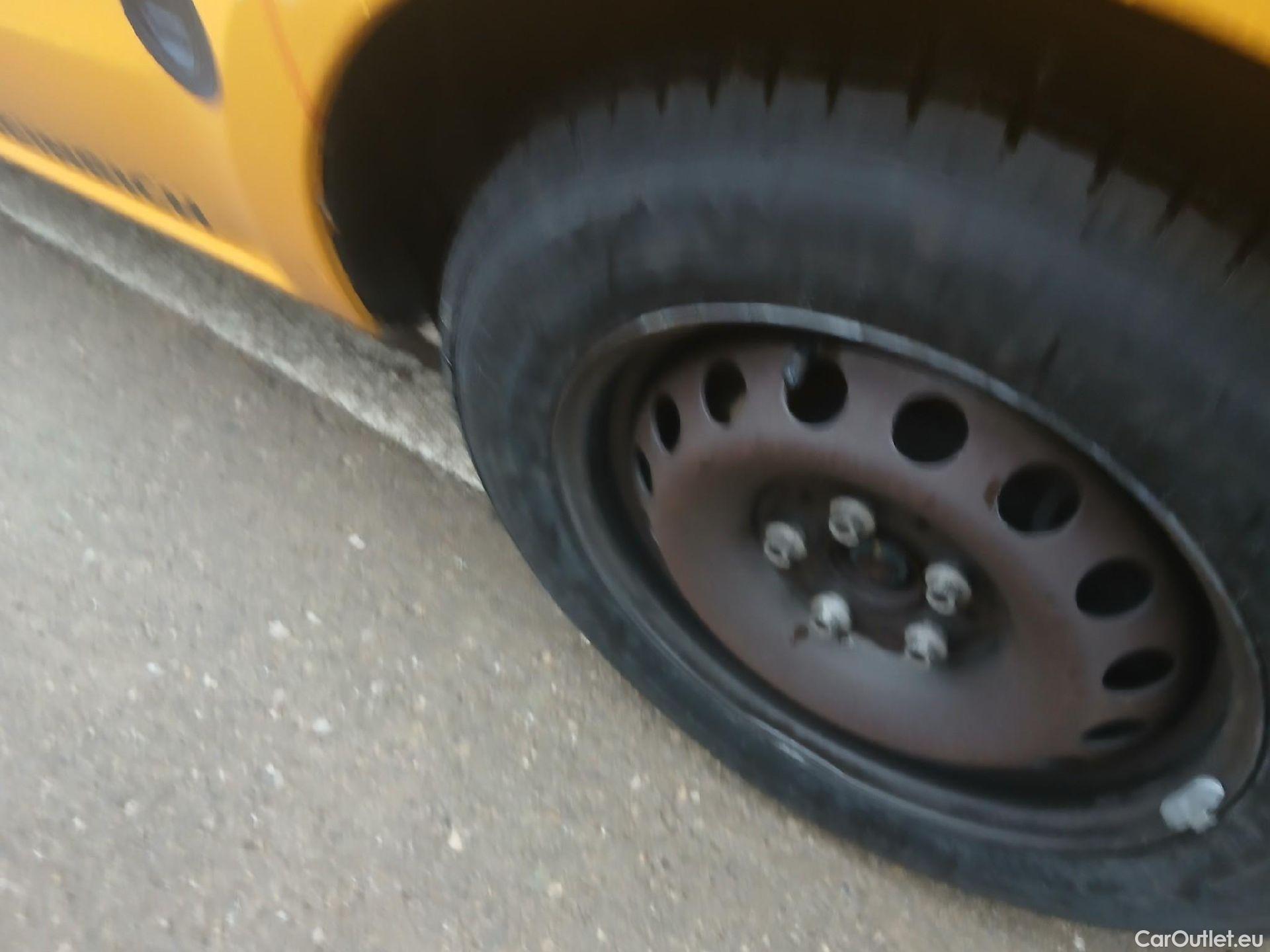  Mercedes  Vito MERCEDES-BENZ  / 2014 / 4P / furgón 114 CDI Larga #17