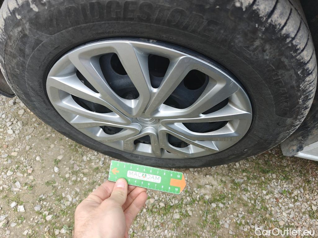  Citroen  Berlingo CITROEN  / 2018 / 5P / combi Talla M BlueHDi 100 S&S LIVE PACK (IND) #70