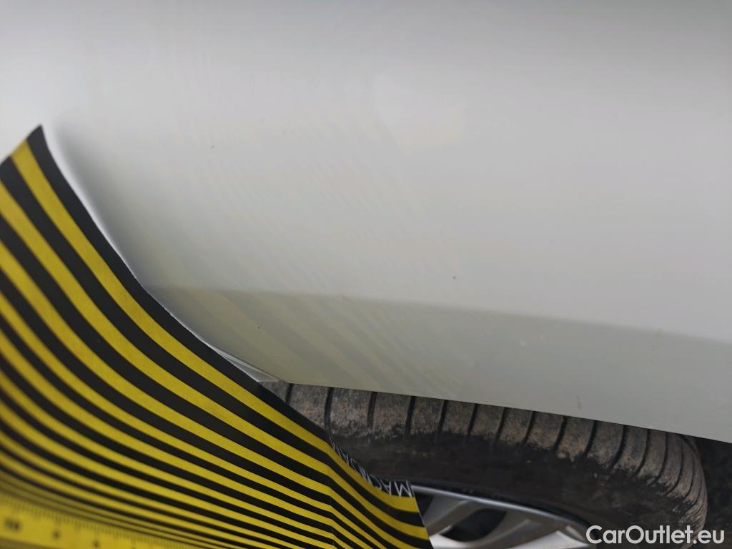  Citroen  Berlingo CITROEN  / 2018 / 5P / combi Talla M BlueHDi 100 S&S LIVE PACK (IND) #73