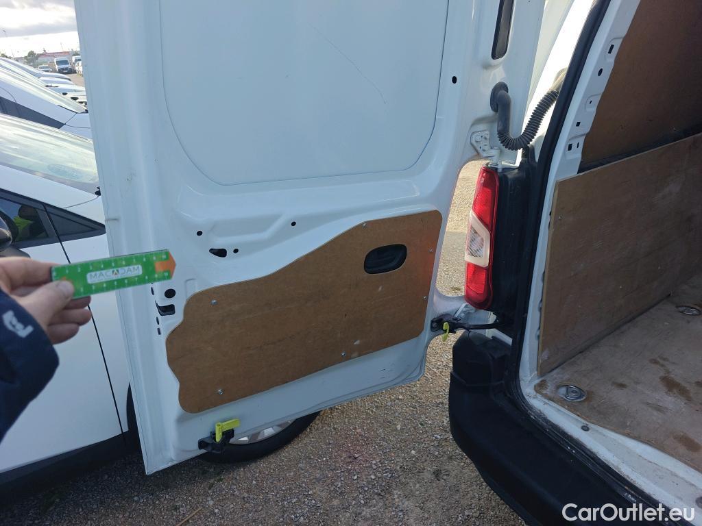  Opel  Combo OPEL  / 2018 / 3P / furgón derivado de turismo 1.6 TD S/S 74kW (100CV) Express L H1 650 #32