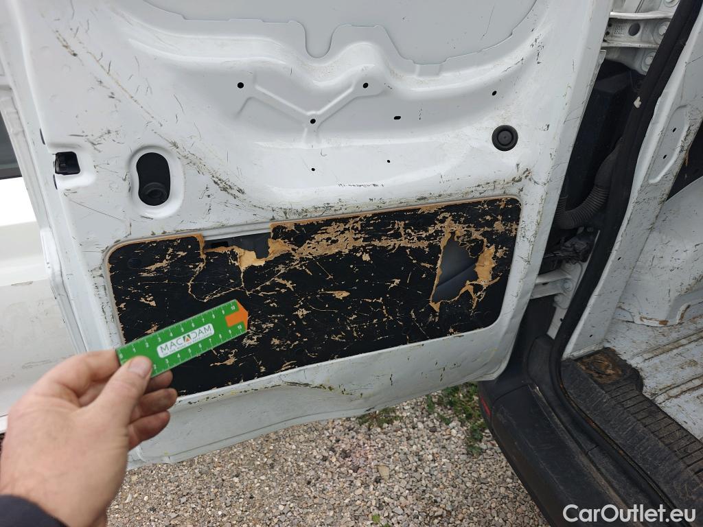  Mercedes  Citan MERCEDES-BENZ  / 2021 / 4P / furgón derivado de turismo 110 CDI 70kW Furgón Base Largo #5