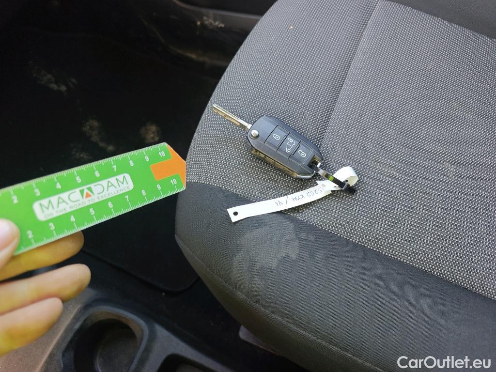  Opel  Combo OPEL  / 2018 / 3P / furgón derivado de turismo 1.6 TD S/S 74kW (100CV) Express L H1 650 #1