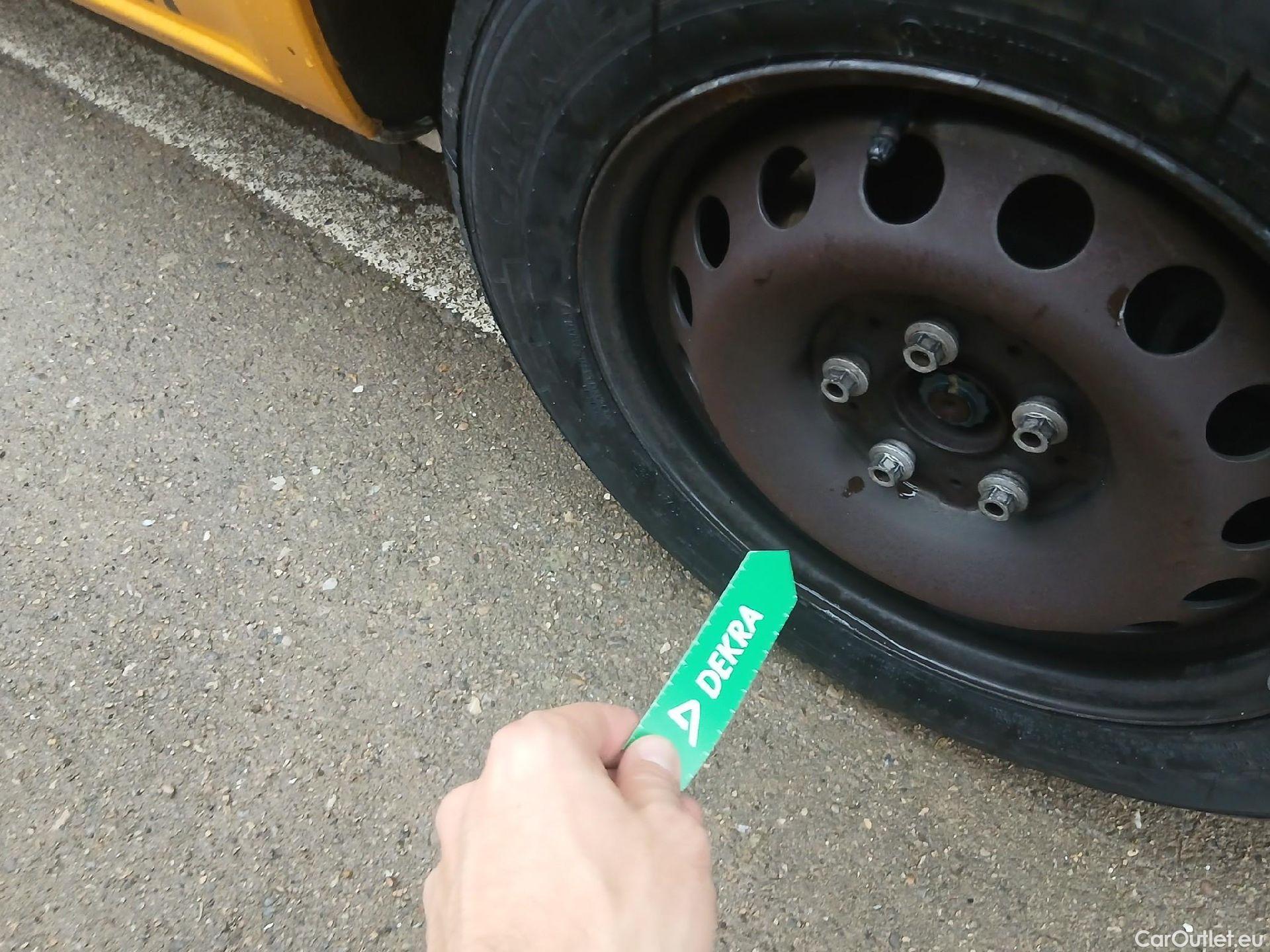  Mercedes  Vito MERCEDES-BENZ  / 2014 / 4P / furgón 114 CDI Larga #16