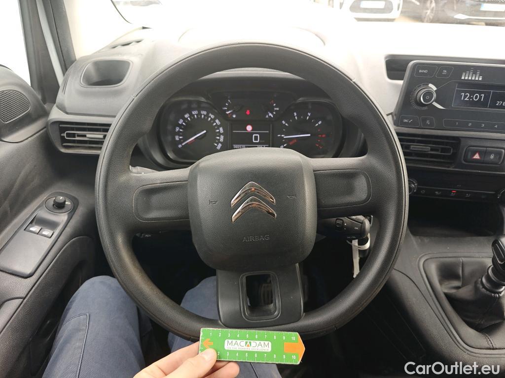  Citroen  Berlingo CITROEN  / 2018 / 5P / combi Talla M BlueHDi 100 S&S LIVE PACK (IND) #53