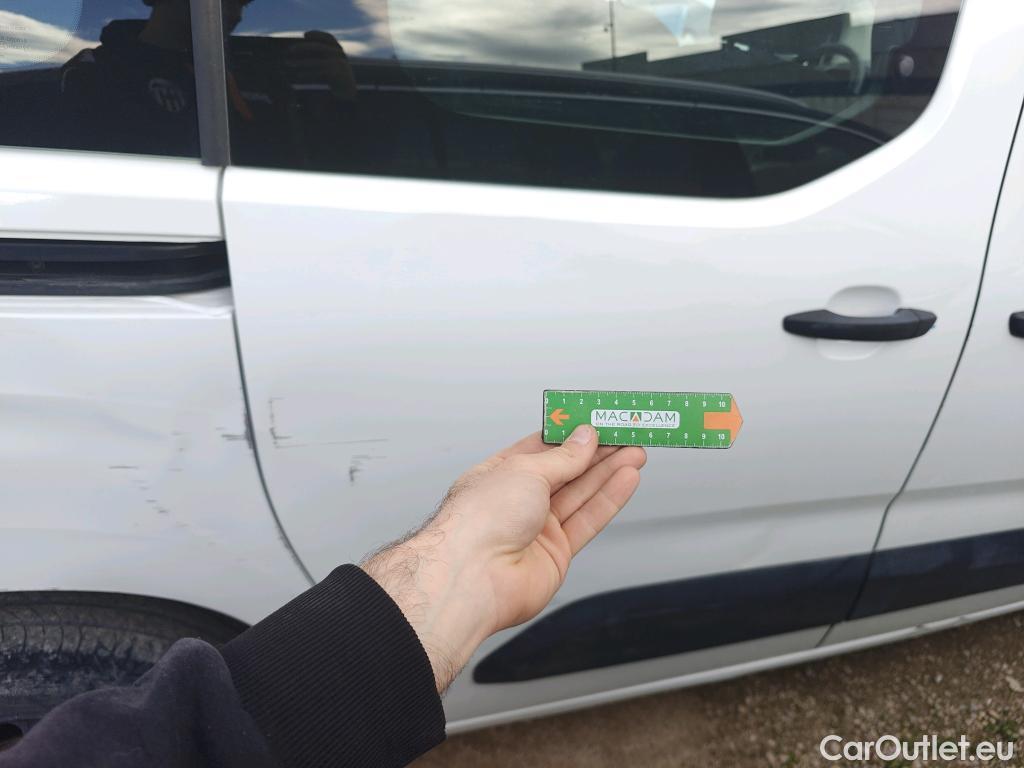  Citroen  Berlingo CITROEN  / 2018 / 5P / combi Talla M BlueHDi 100 S&S LIVE PACK (IND) #5