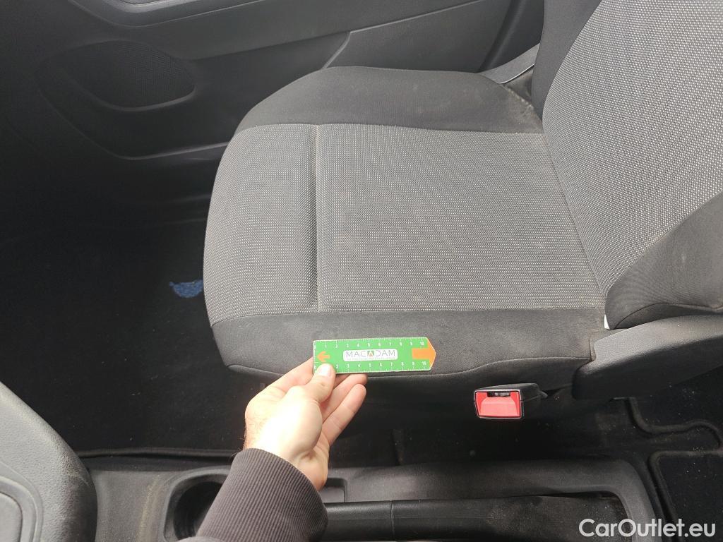  Citroen  Berlingo CITROEN  / 2018 / 5P / combi Talla M BlueHDi 100 S&S LIVE PACK (IND) #31