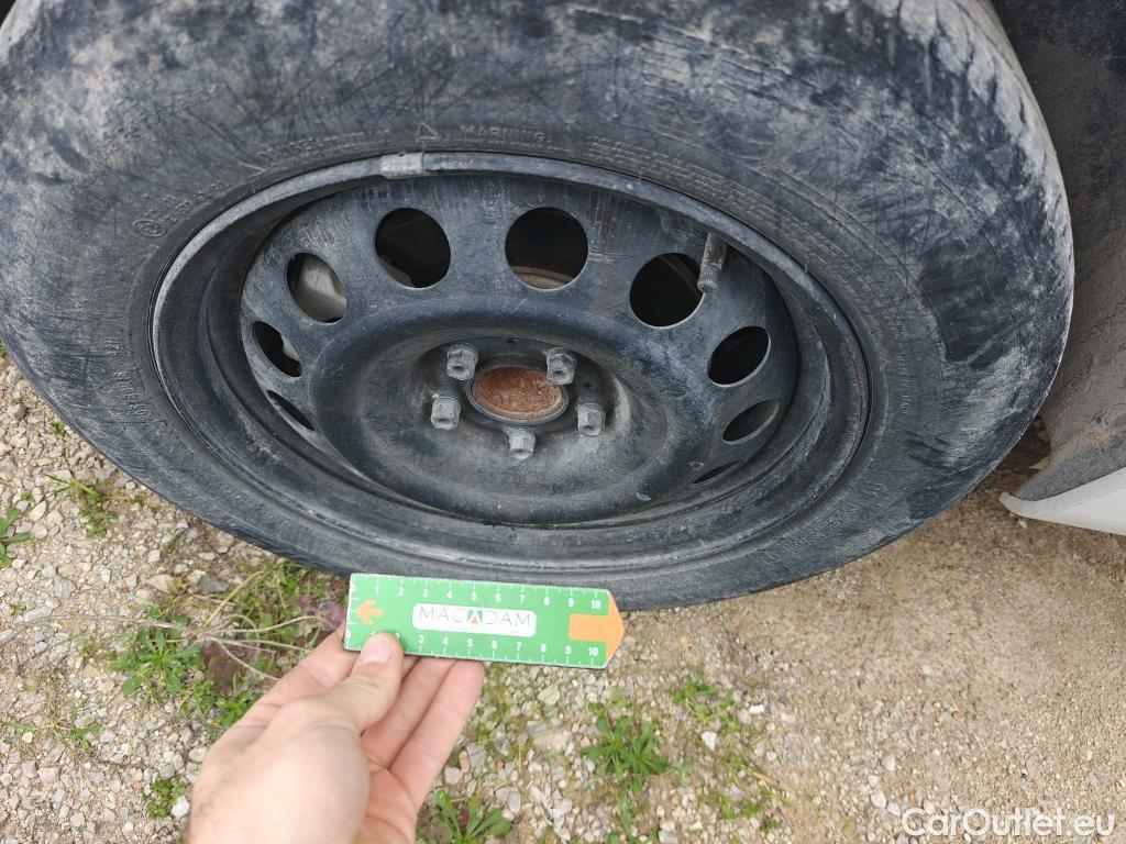  Citroen  Berlingo CITROEN  / 2018 / 5P / combi Talla M BlueHDi 100 S&S LIVE PACK (IND) #57