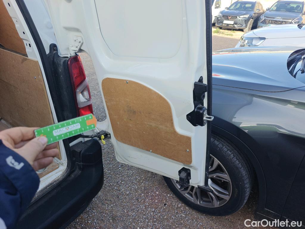  Opel  Combo OPEL  / 2018 / 3P / furgón derivado de turismo 1.6 TD S/S 74kW (100CV) Express L H1 650 #33