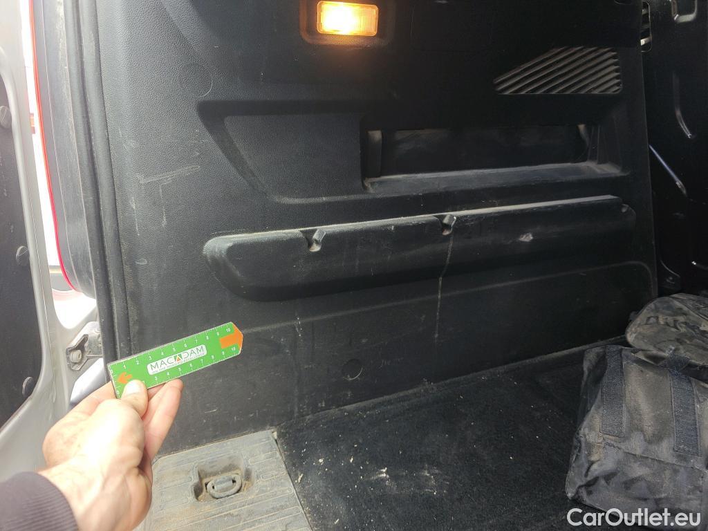  Citroen  Berlingo CITROEN  / 2018 / 5P / combi Talla M BlueHDi 100 S&S LIVE PACK (IND) #75