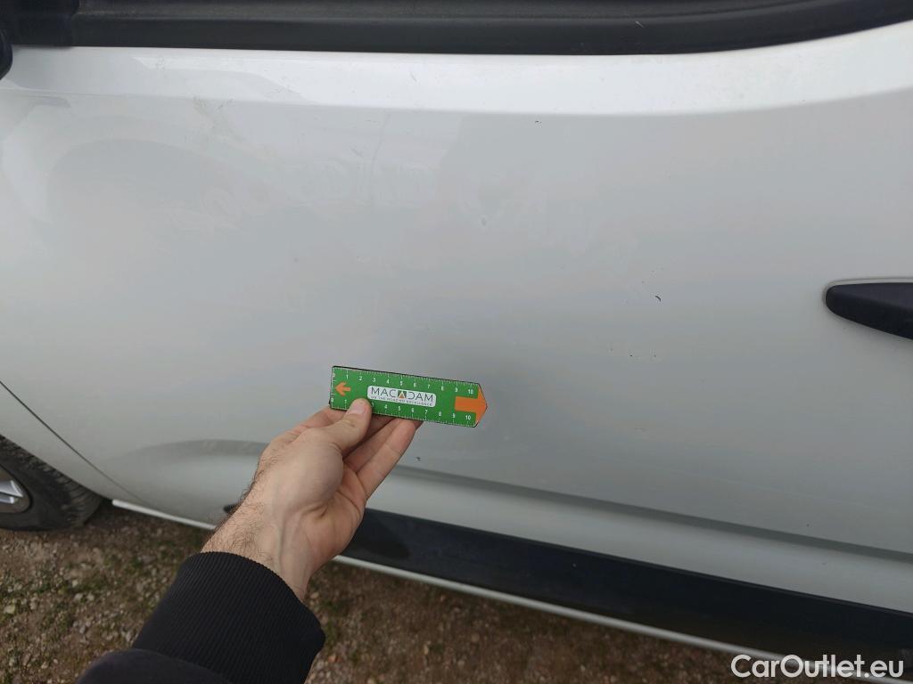  Citroen  Berlingo CITROEN  / 2018 / 5P / combi Talla M BlueHDi 100 S&S LIVE PACK (IND) #51