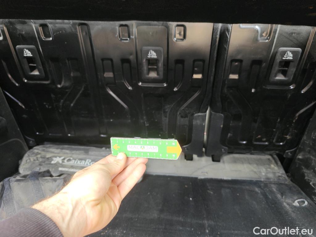  Citroen  Berlingo CITROEN  / 2018 / 5P / combi Talla M BlueHDi 100 S&S LIVE PACK (IND) #84