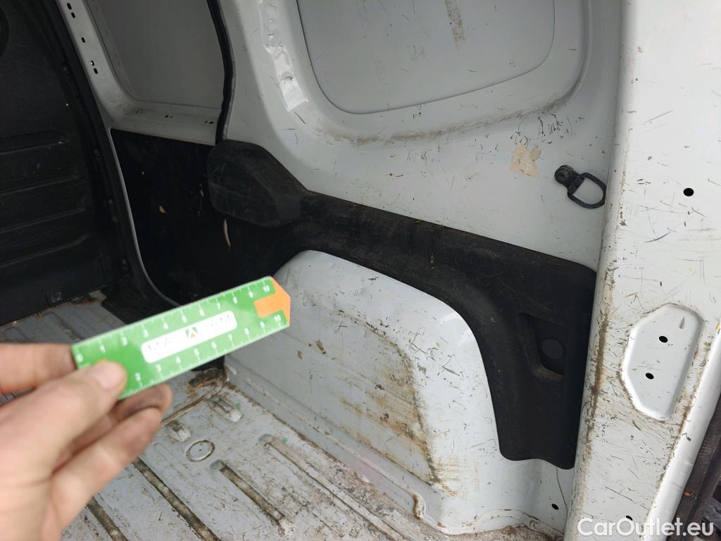  Mercedes  Citan MERCEDES-BENZ  / 2021 / 4P / furgón derivado de turismo 110 CDI 70kW Furgón Base Largo #57