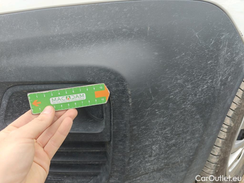  Citroen  Berlingo CITROEN  / 2018 / 5P / combi Talla M BlueHDi 100 S&S LIVE PACK (IND) #46