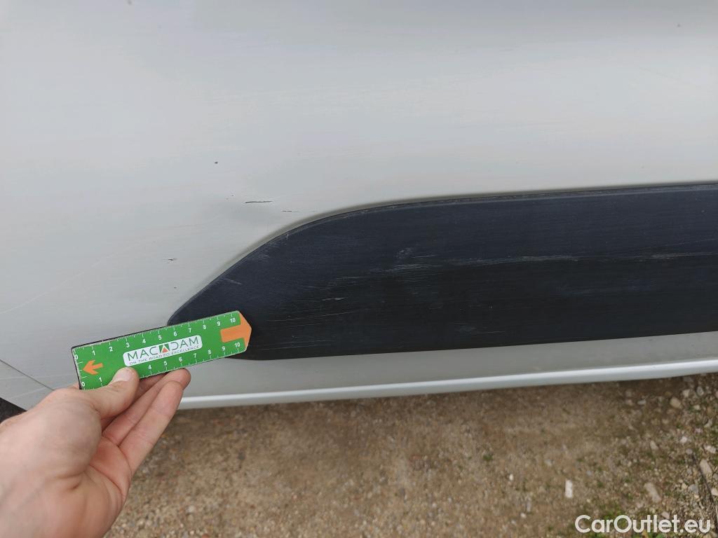  Citroen  Berlingo CITROEN  / 2018 / 5P / combi Talla M BlueHDi 100 S&S LIVE PACK (IND) #56