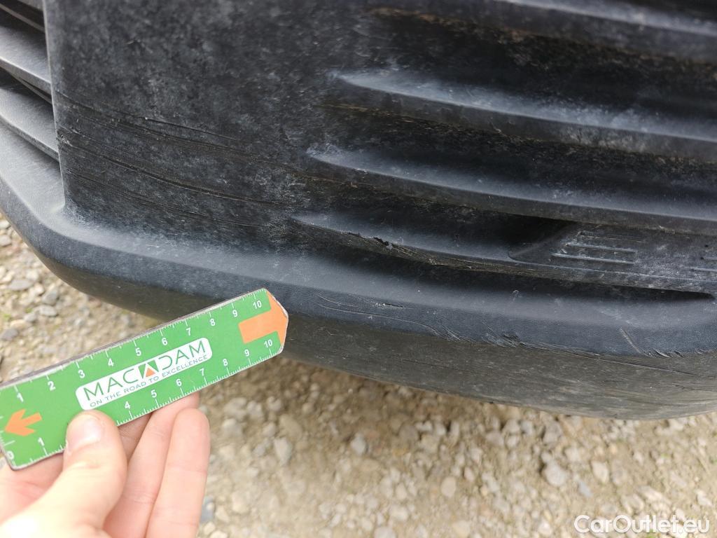  Citroen  Berlingo CITROEN  / 2018 / 5P / combi Talla M BlueHDi 100 S&S LIVE PACK (IND) #48