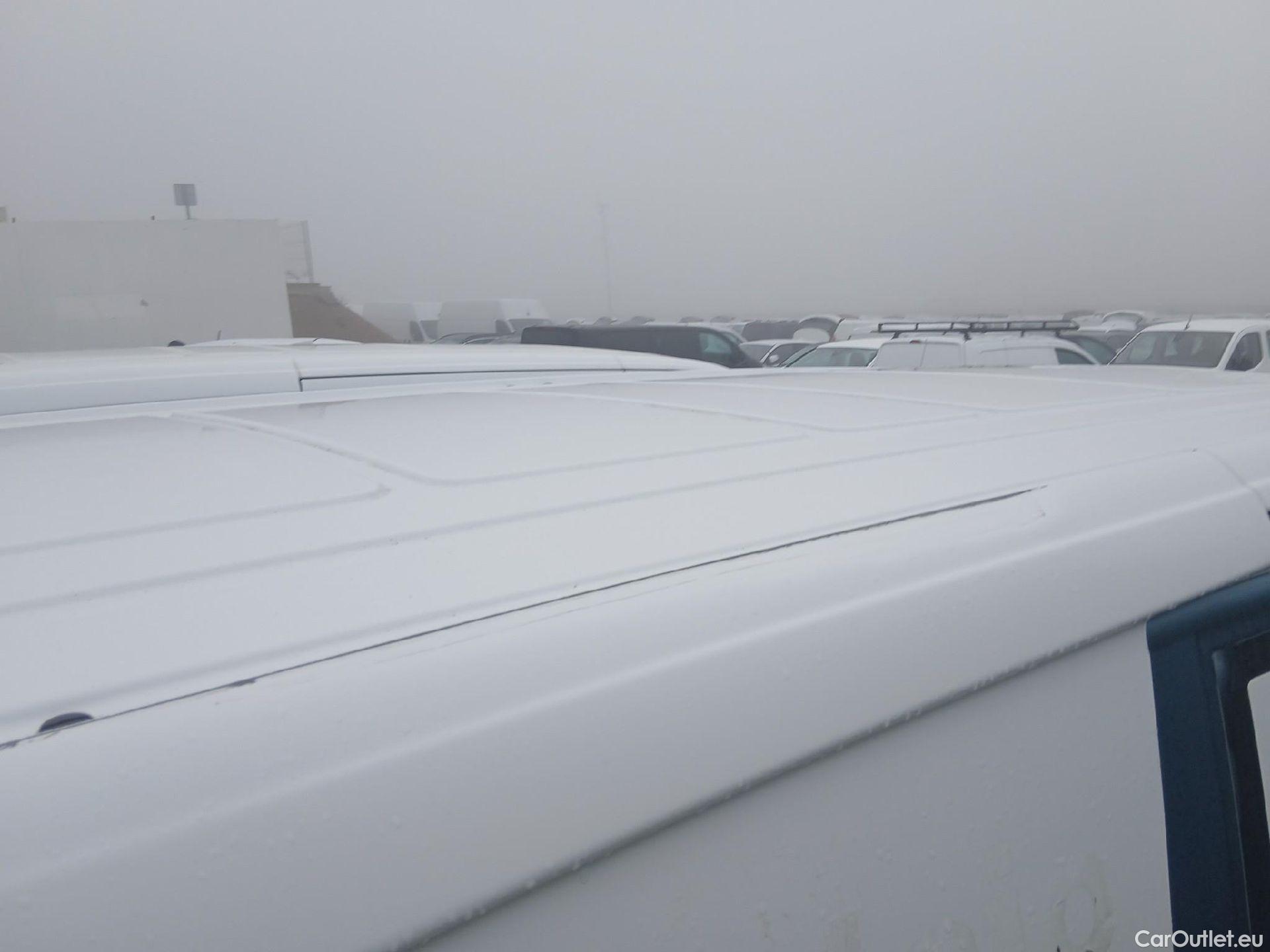  Mercedes  Vito MERCEDES-BENZ  / 2014 / 4P / furgón 114 CDI Larga #29