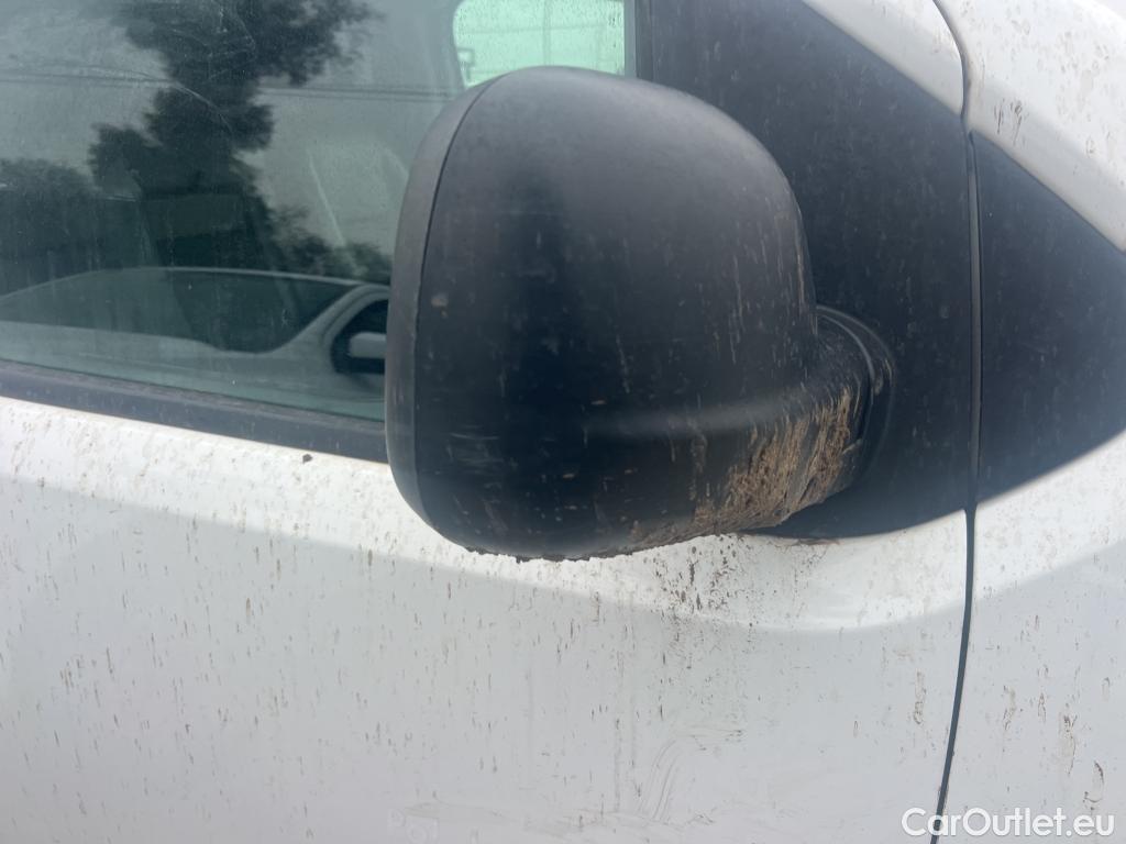  Opel  Vivaro OPEL  / 2019 / 4P / furgón 2.0 Diésel 88kW (120CV) L Inc. Select #43