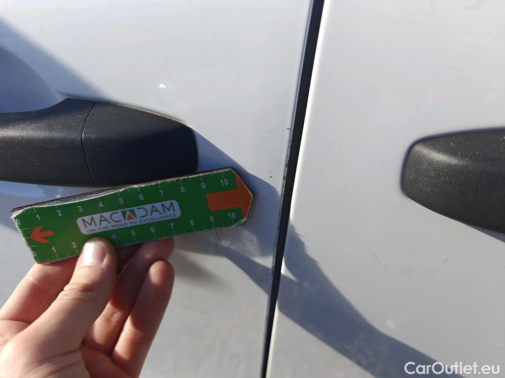  Renault  Kangoo RENAULT  Combi / 2021 / 5P / combi Life Edition One 1.5 Blue dCi 70kW(95CV) (IND)(AC) #18