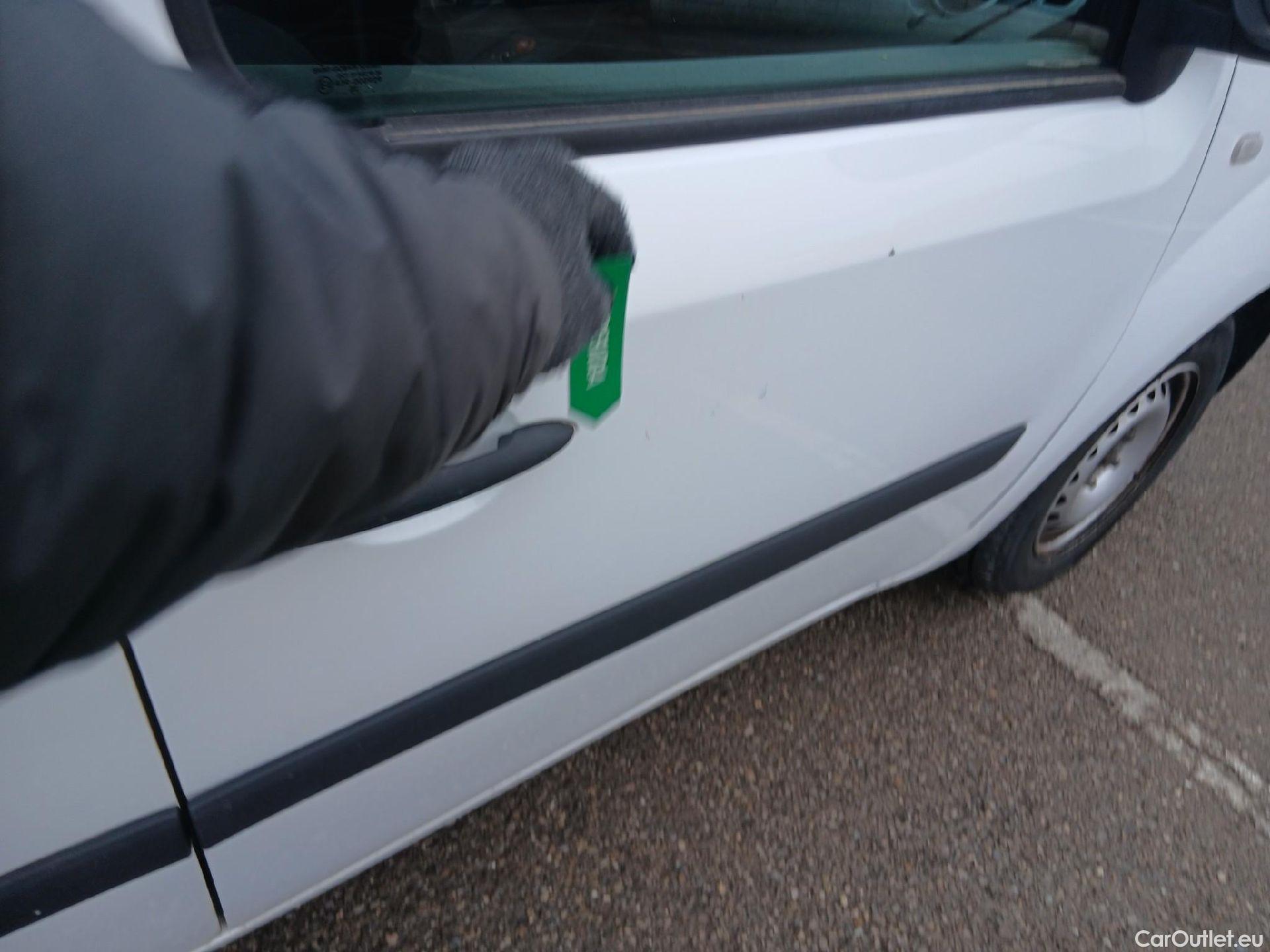  Renault  Kangoo RENAULT  Furgón/2013/3P/furgón derivado de turismo Profesional Blue dCi 59 kW (80CV) #23