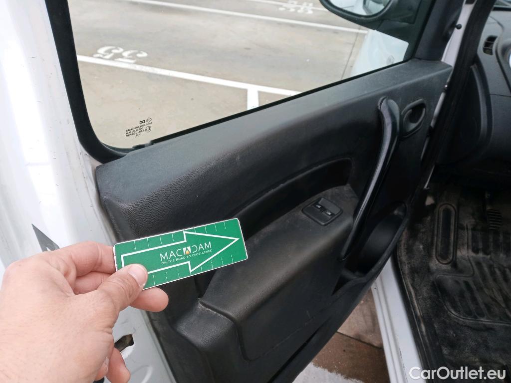  Renault  Kangoo RENAULT  Furgón/2013/3P/furgón derivado de turismo Profesional dCi 66kW (90CV) Euro 6 #42