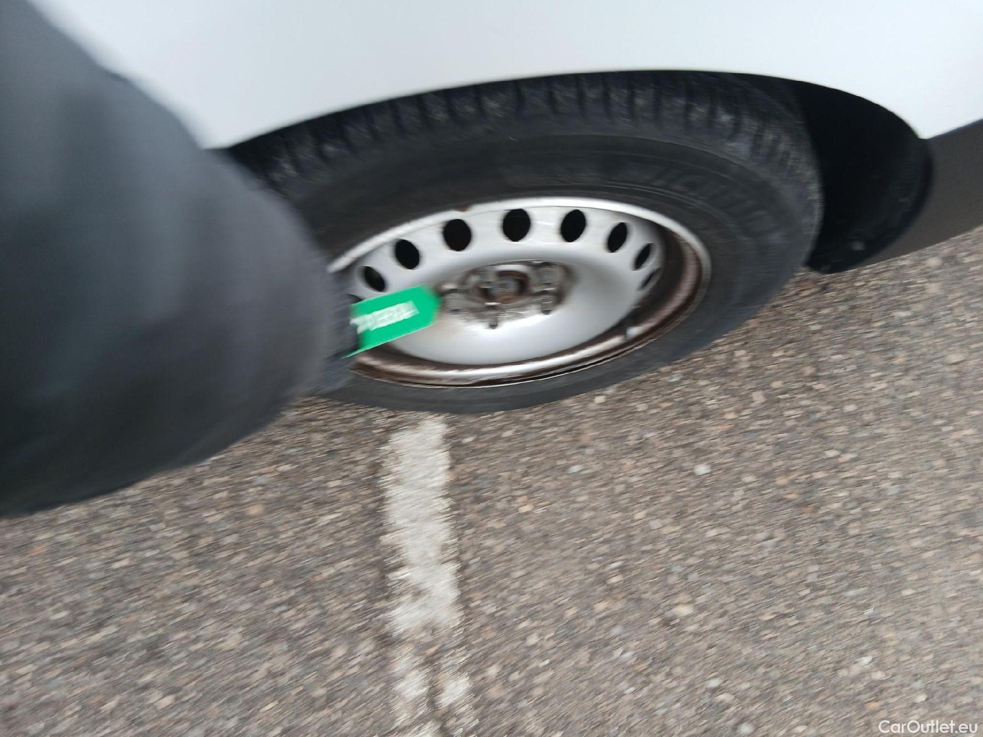  Renault  Kangoo RENAULT  Furgón/2013/3P/furgón derivado de turismo Profesional Blue dCi 59 kW (80CV) #25