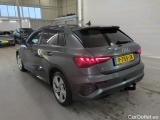  Audi  A3 Audi  Sportback 45 TFSI e S tronic S edition Competition 5d #8