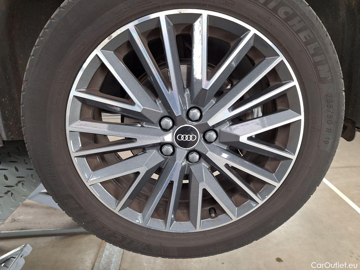  Audi  Q3 Audi,  SB '19, Audi  Sportback 35 TDI S tronic S Line Business  #1