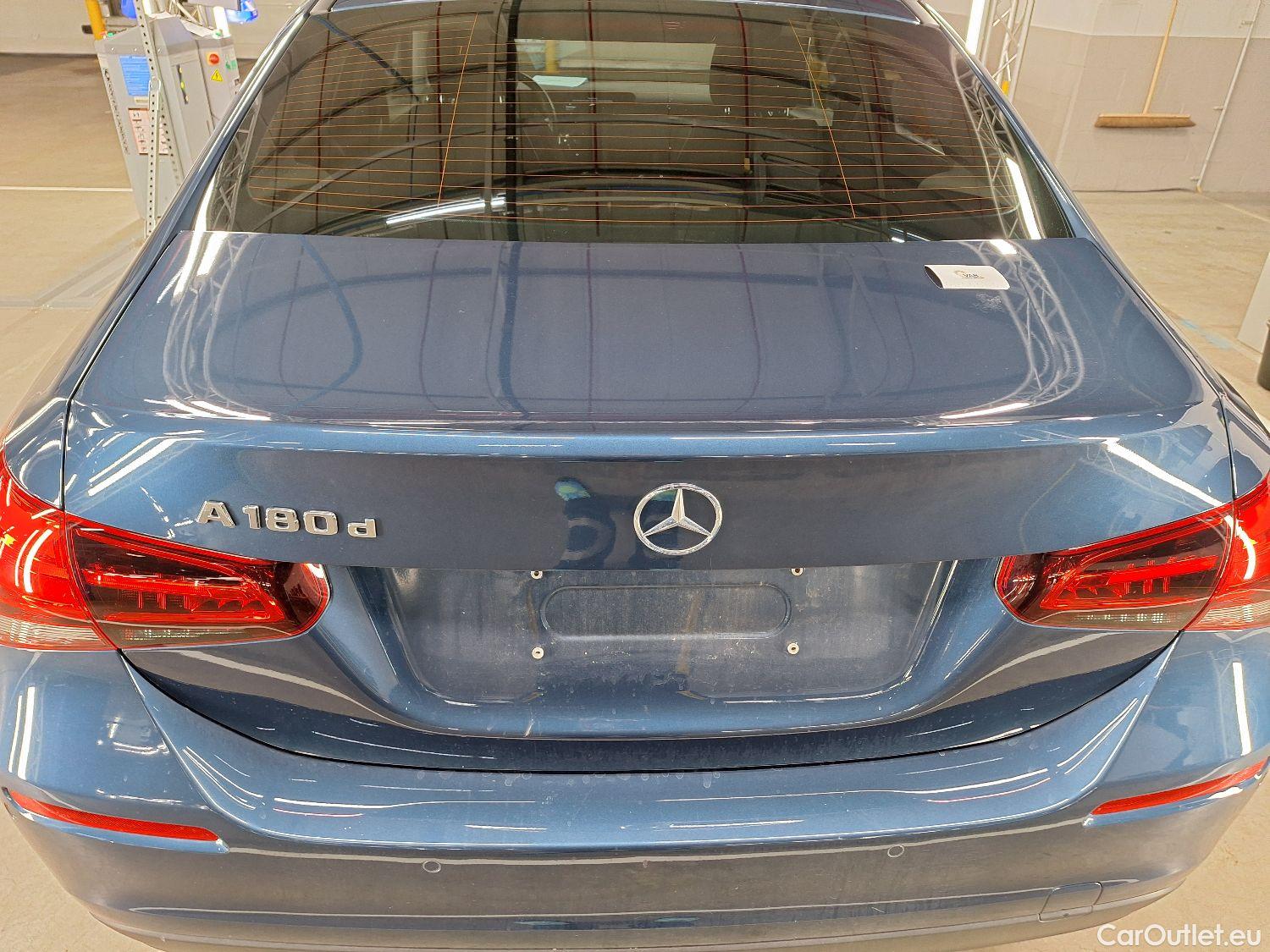  Mercedes  A-Klasse Mercedes, A-Class Berline '18, Mercedes-Benz  Limousine A 180d Business S #19