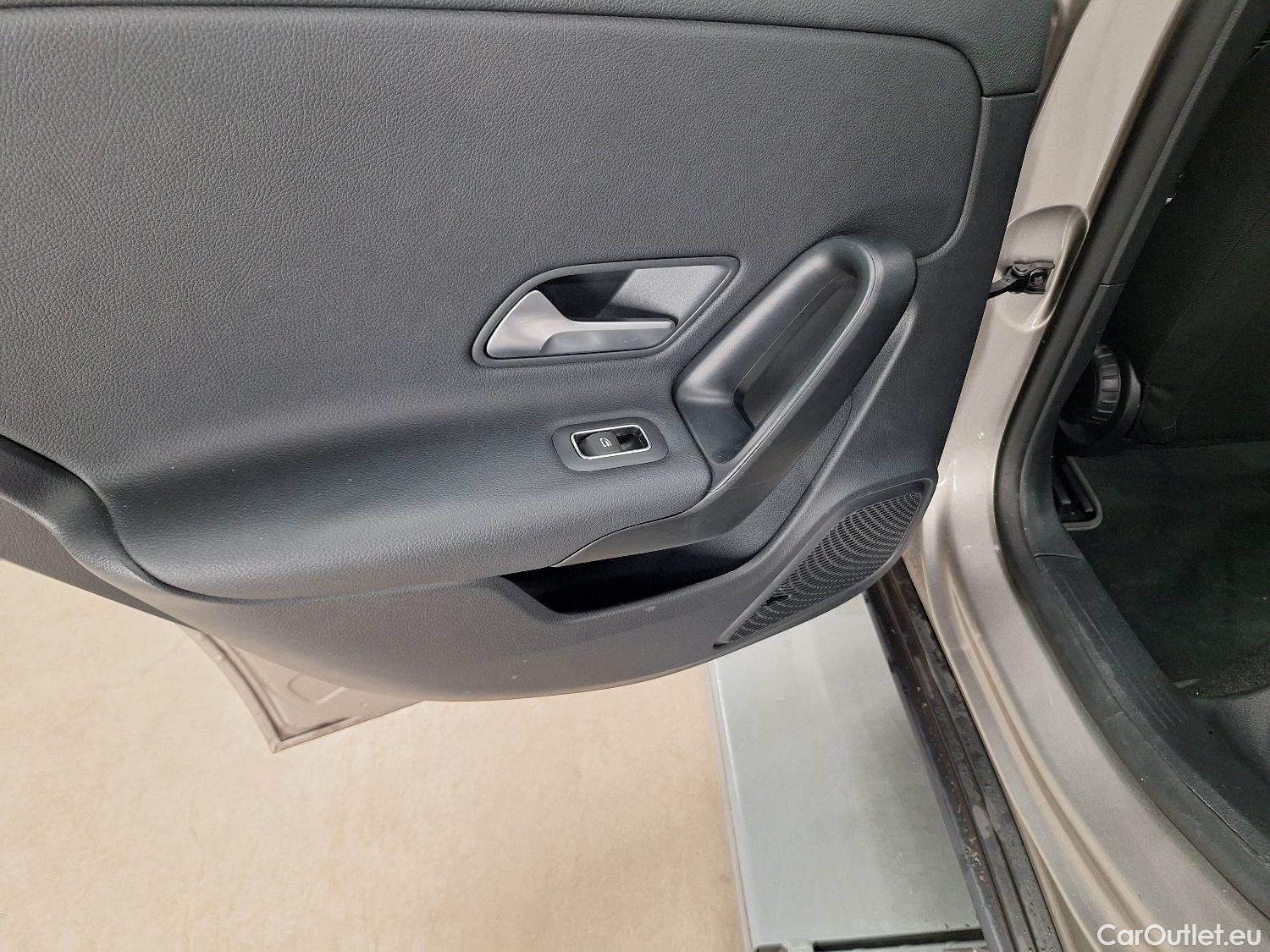  Mercedes  A-Klasse Mercedes, A-Class Berline '18, Mercedes-Benz  Limousine A 180d Business S #19