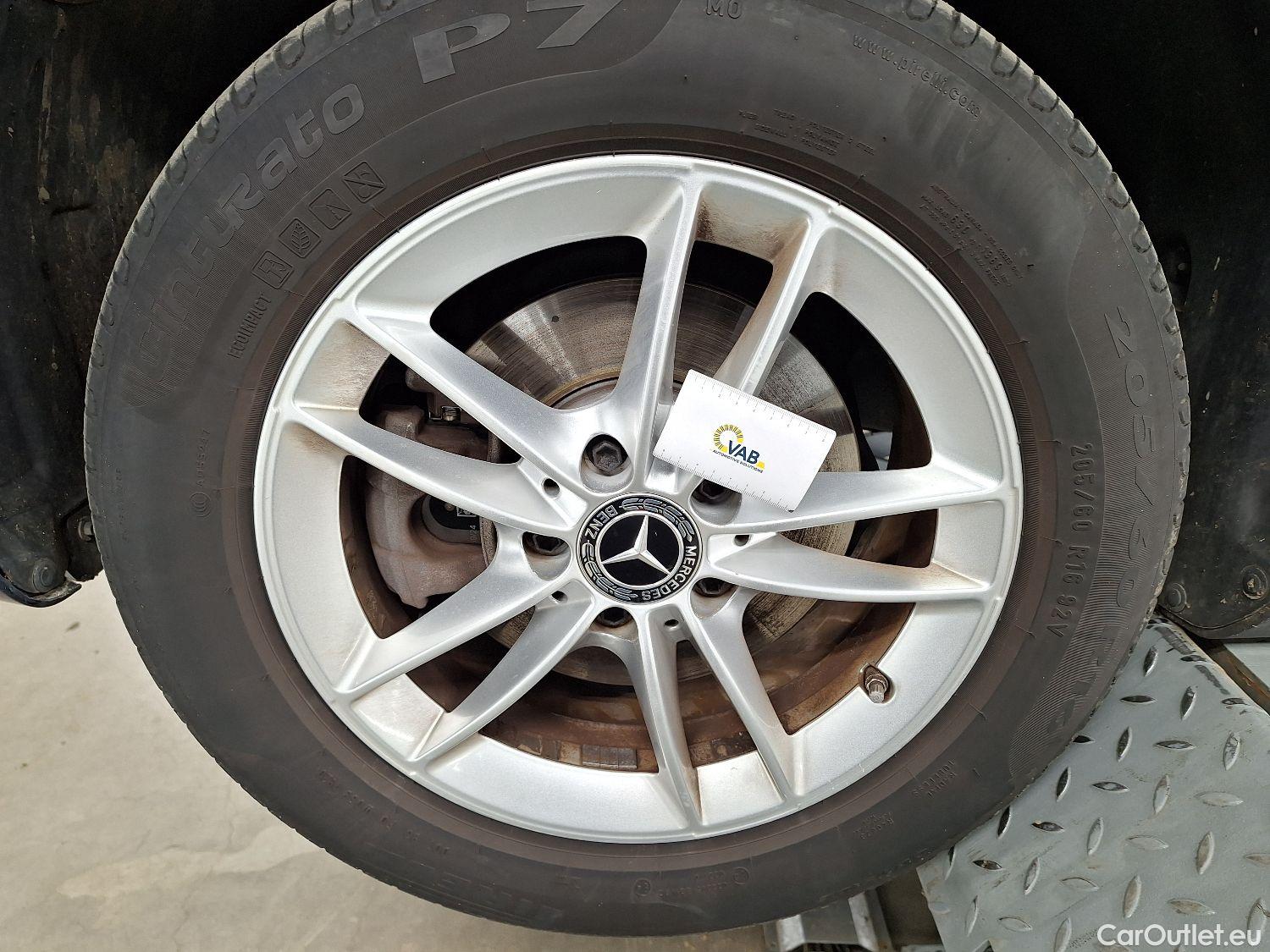  Mercedes  A-Klasse Mercedes, A-Class Berline '18, Mercedes-Benz  Limousine A 180d Business S #10