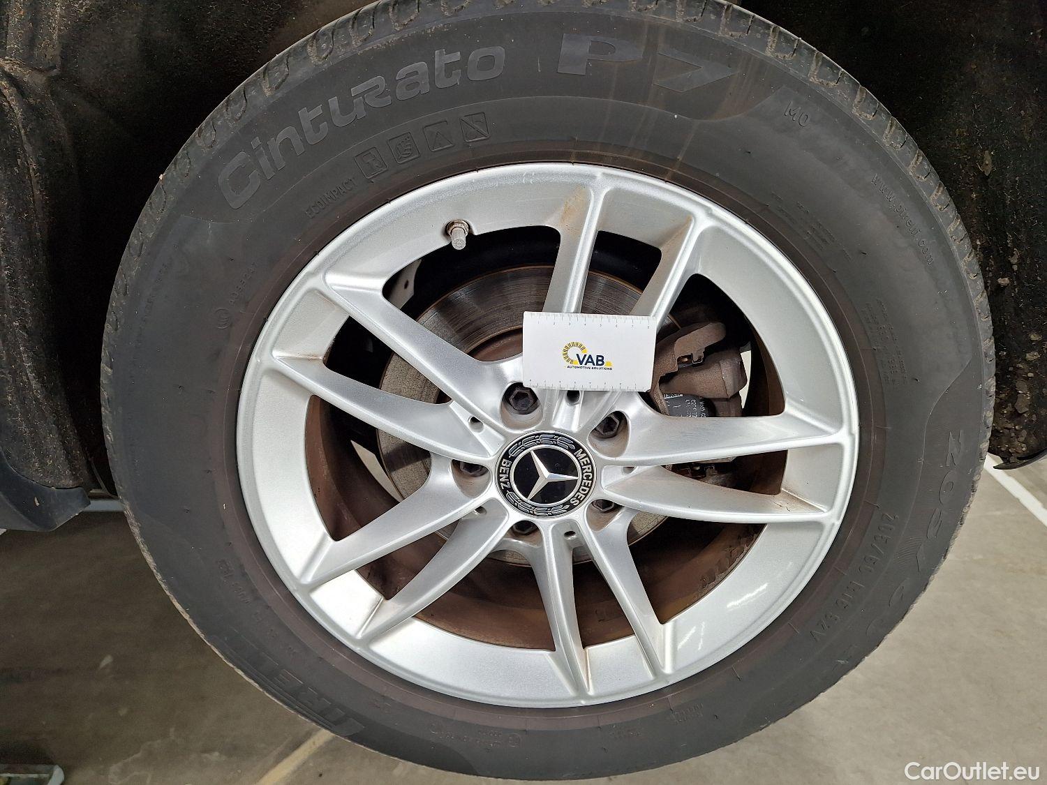  Mercedes  A-Klasse Mercedes, A-Class Berline '18, Mercedes-Benz  Limousine A 180d Business S #7