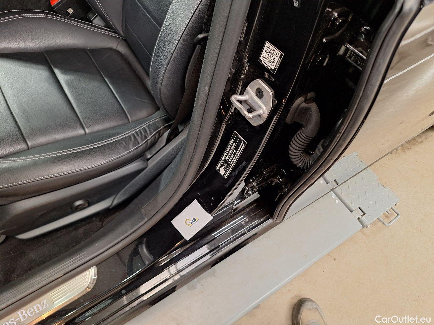  Mercedes  E-Klasse Mercedes, E-Clas Br FL'20 PHEV, Mercedes-Benz  Break E 300 de AMG Line 5d #34