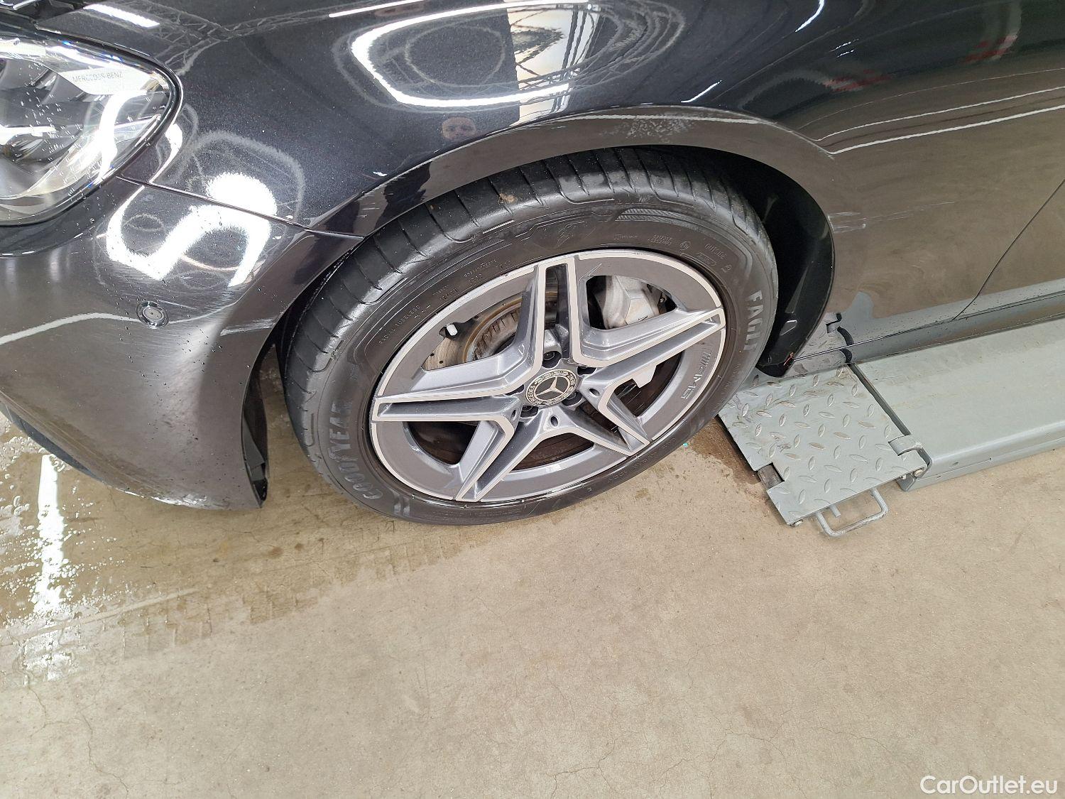  Mercedes  E-Klasse Mercedes, E-Clas Br FL'20 PHEV, Mercedes-Benz  Break E 300 de AMG Line 5d #55